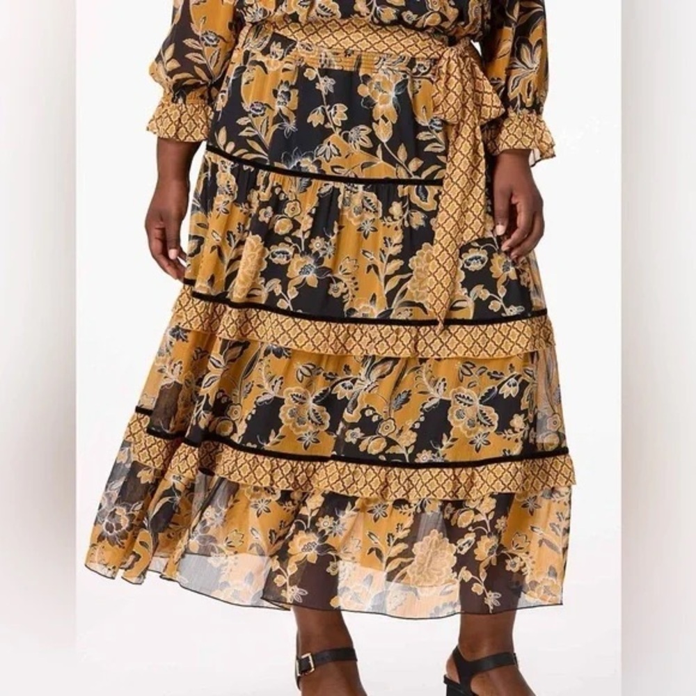 ❄️ CATO | PLUS SIZE SMOCKED GOLD FLORAL SKIRT